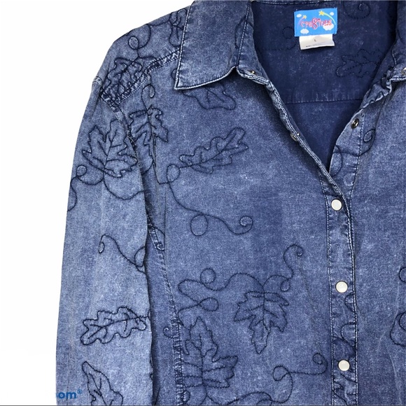 Cre8ions Vintage Denim Chambray Embroider Button Down Top Large Fall Autumn - Picture 4 of 11